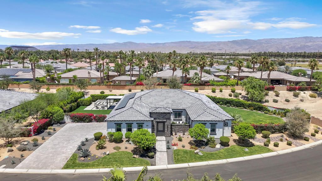 81910 Mountain Spur Drive