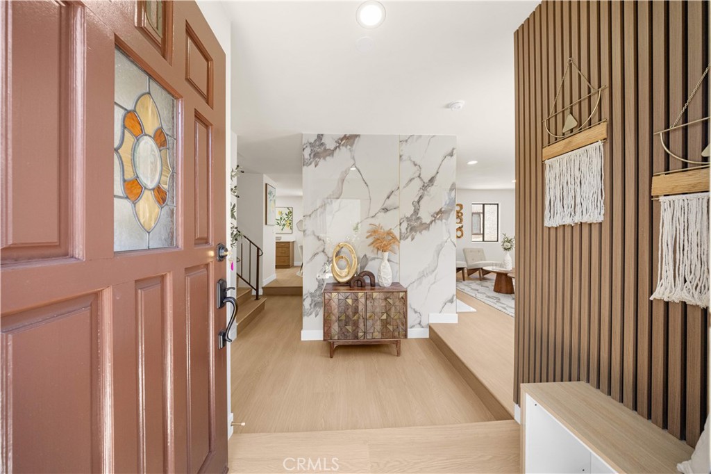 1290 Elm D