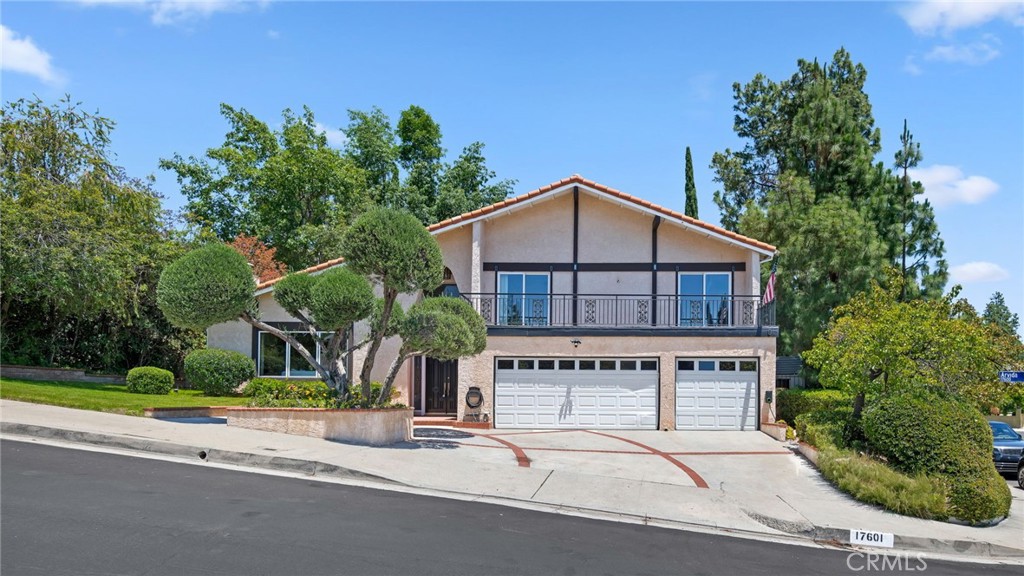 17601 Arvida Drive