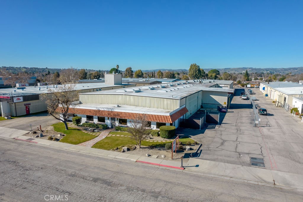 1625 Commerce