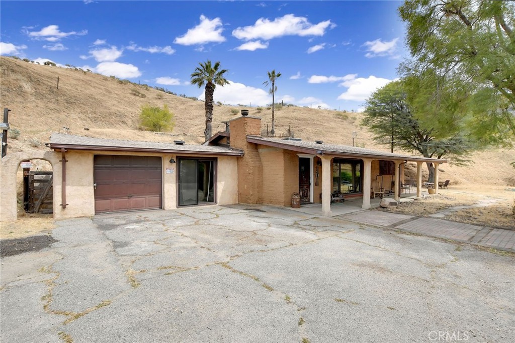 7530 Reche Canyon