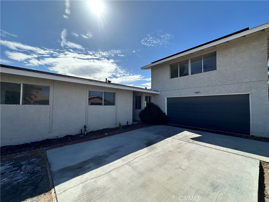 1401 De Anza