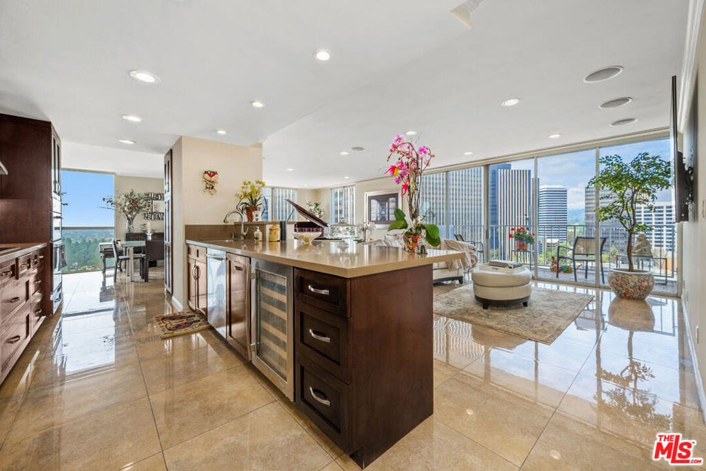 2160 Century Parkway 1712
