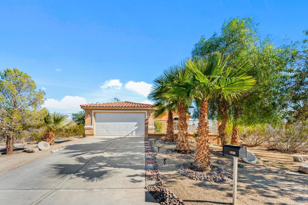 16228 Avenida Merced