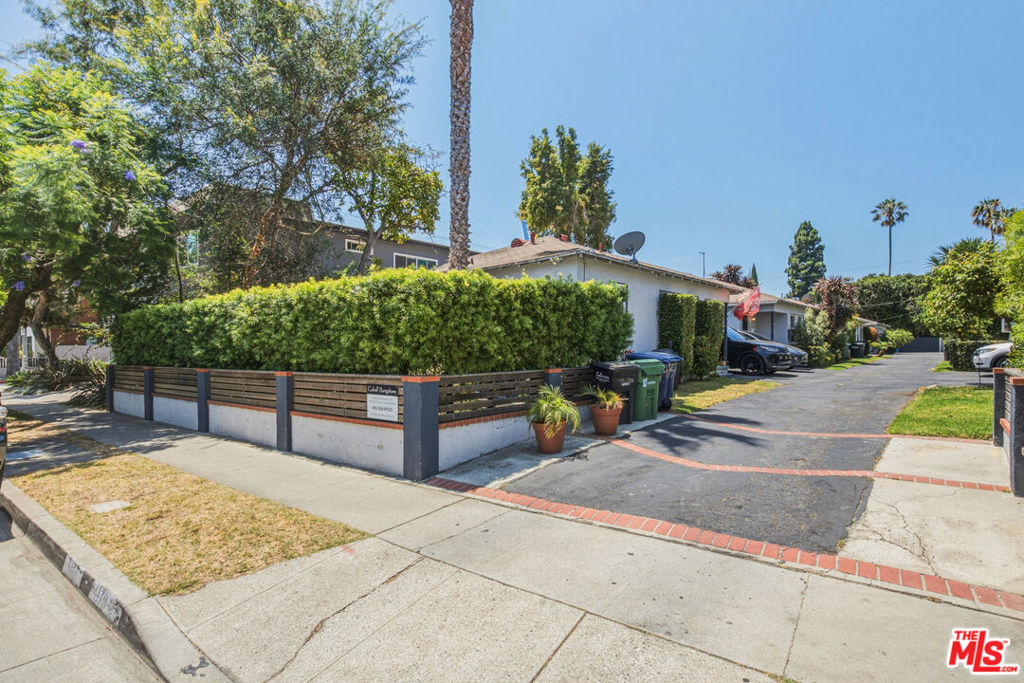4177 Ince Boulevard 1/2