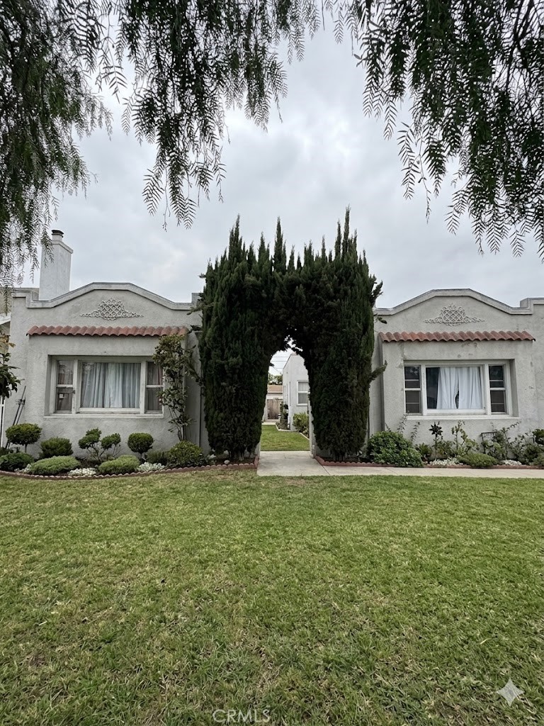 1646 W 52nd