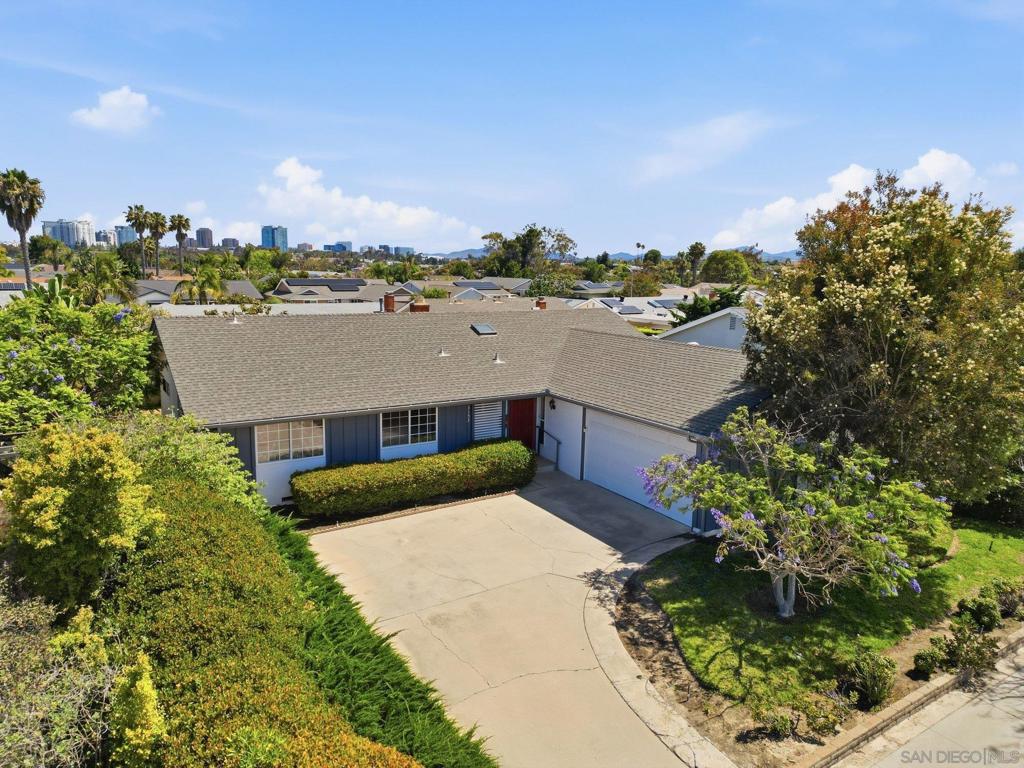 3152 Governor Drive