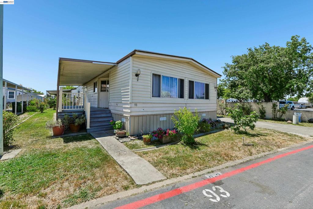820 N Lincoln Way Spc #93