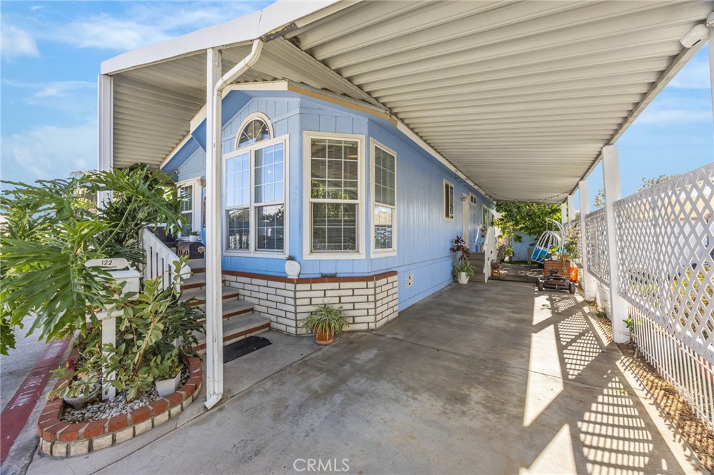 122 S Colombo Lane 77