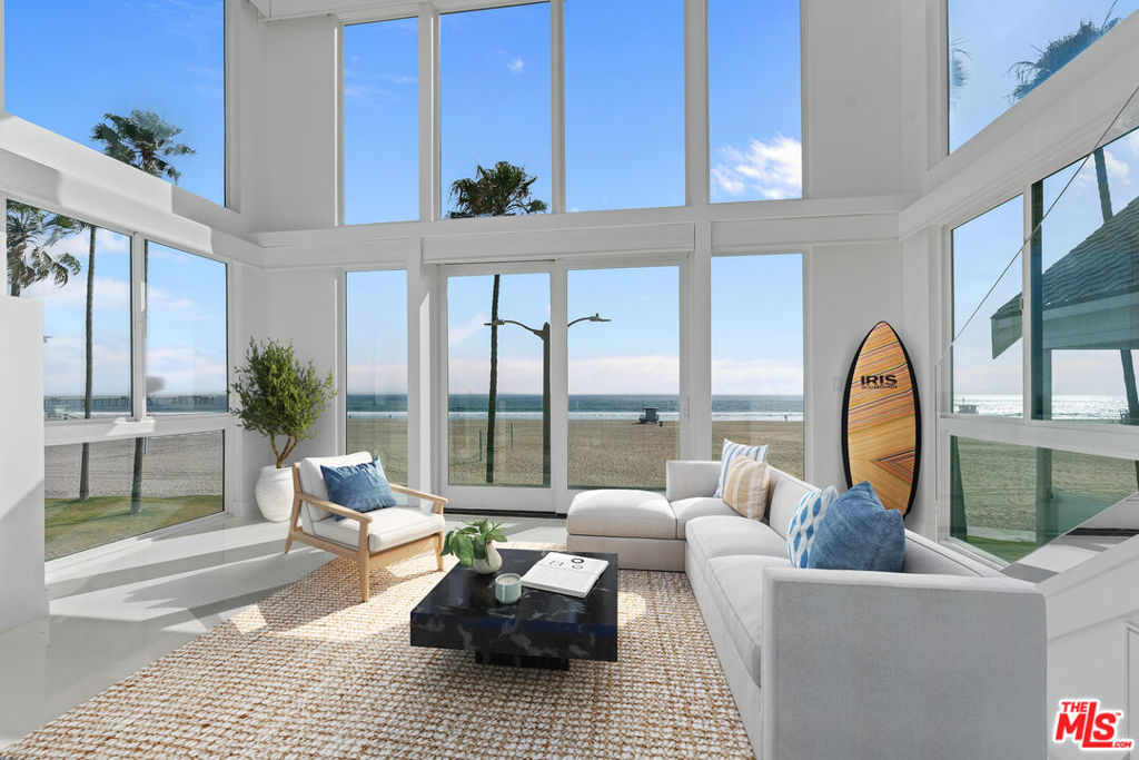 2419 Ocean Front Walk