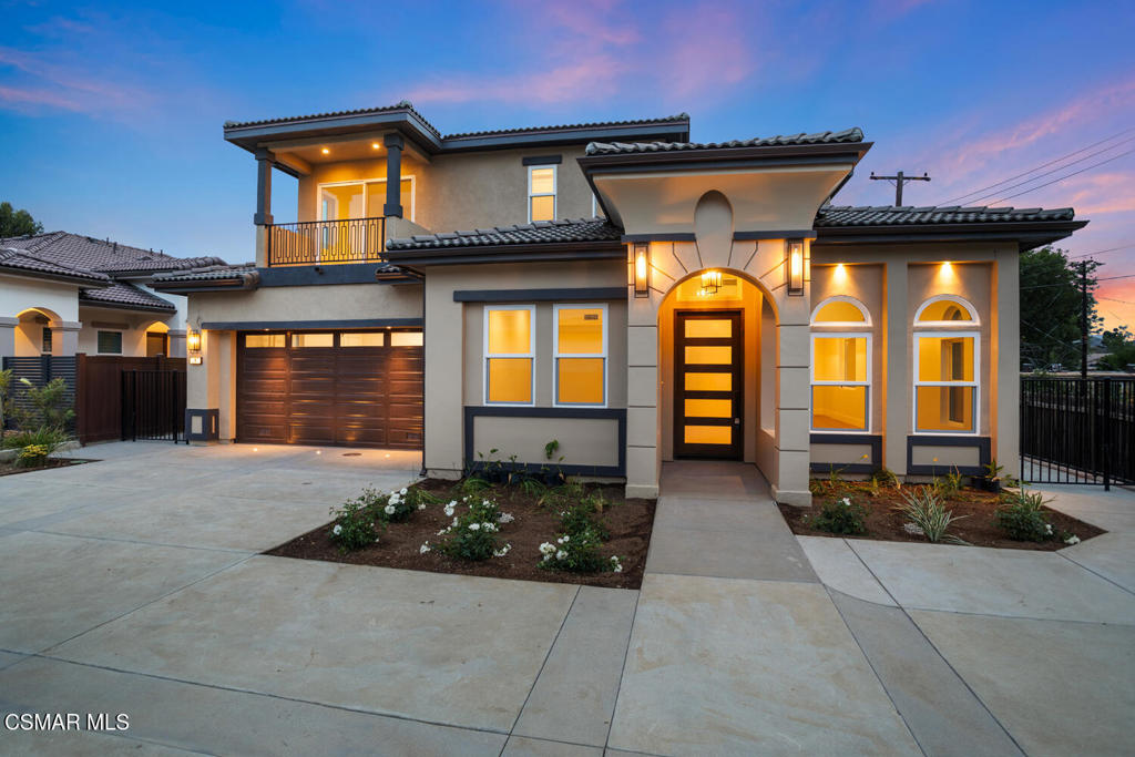 295 Toyon Court