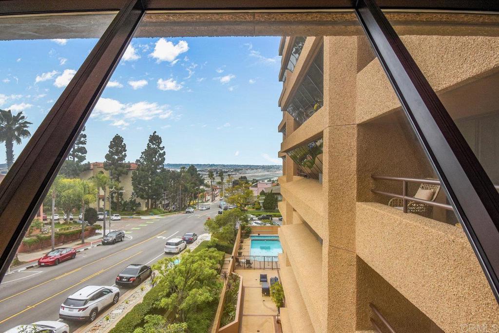 230 W Laurel Street 506