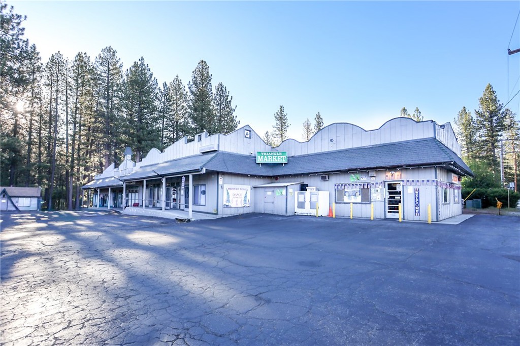 42180 Moonridge Road