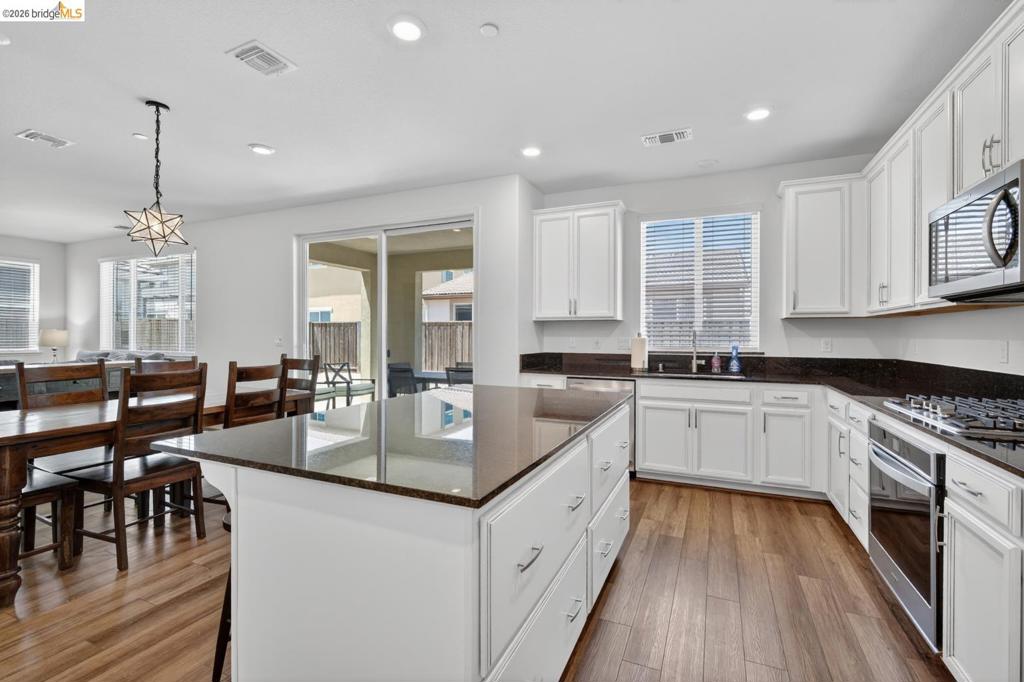 669 Longmont Dr