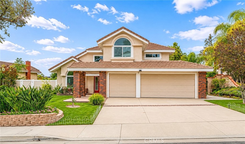 21911 E Snow Creek