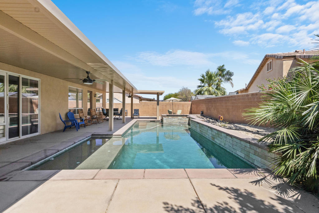 81083 Avenida Fayelynne