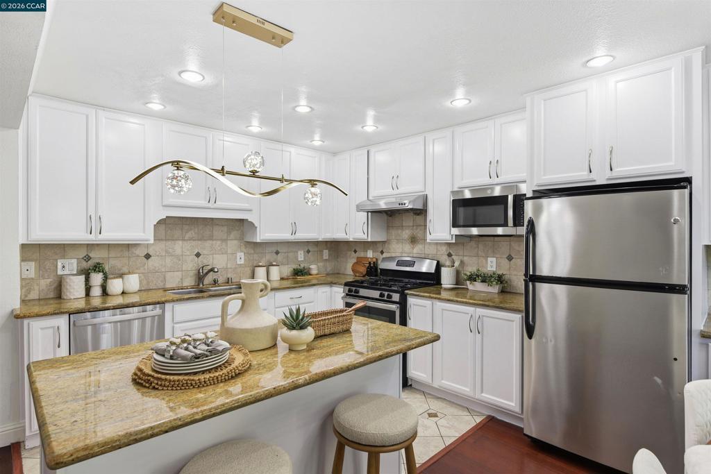 1295 Crescent Ter.