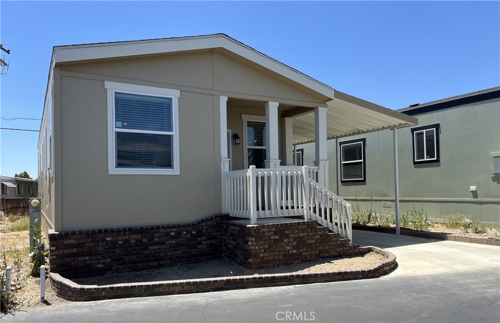 301 E Foothill Boulevard 59