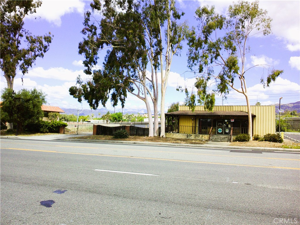 409 W Bonita