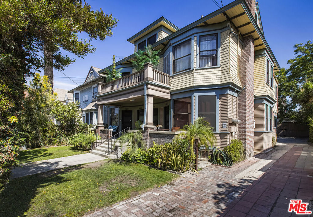 1017 W 24th Street
