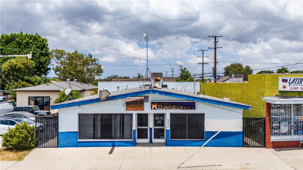 13175 Blvd. Paramount