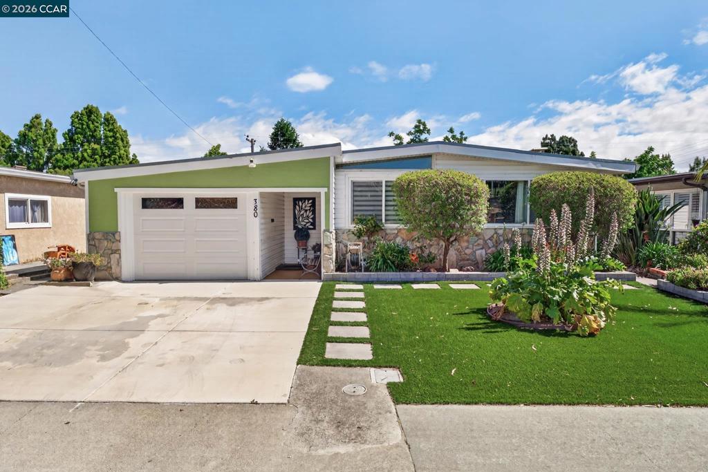 380 Alhambra Ave
