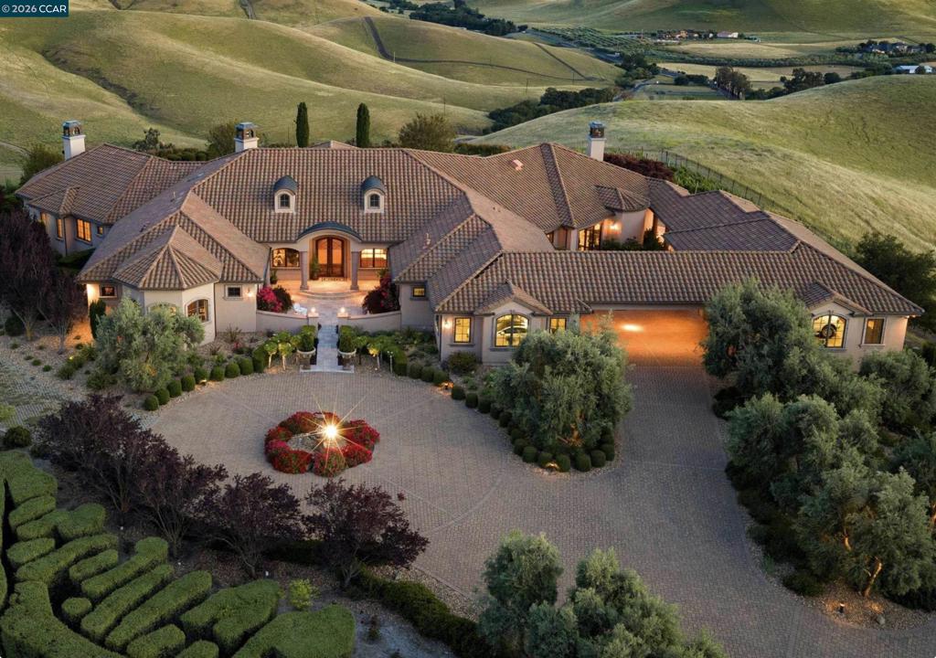 2020 Victorine Rd