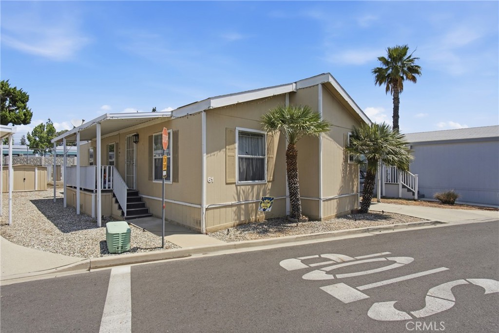 2755 Arrow Highway 61