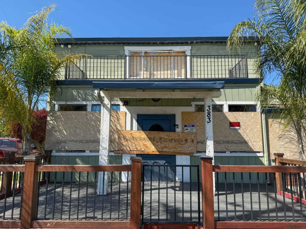 383 1st Street