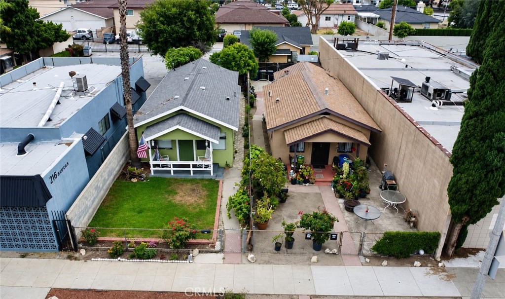212 N Azusa