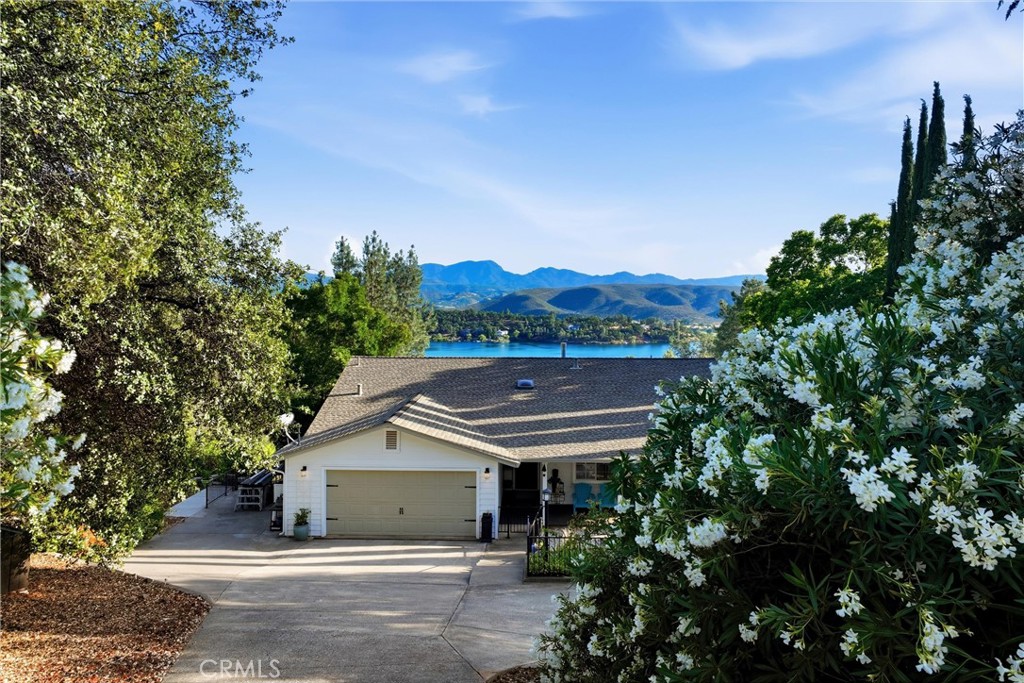 17432 Greenridge