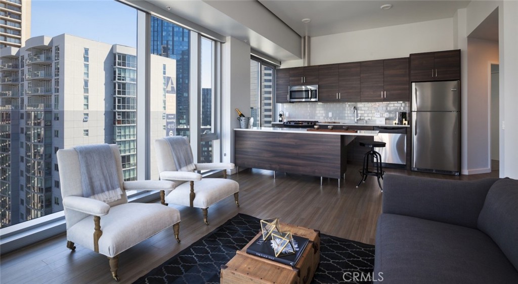 100 Van Ness Avenue 2802