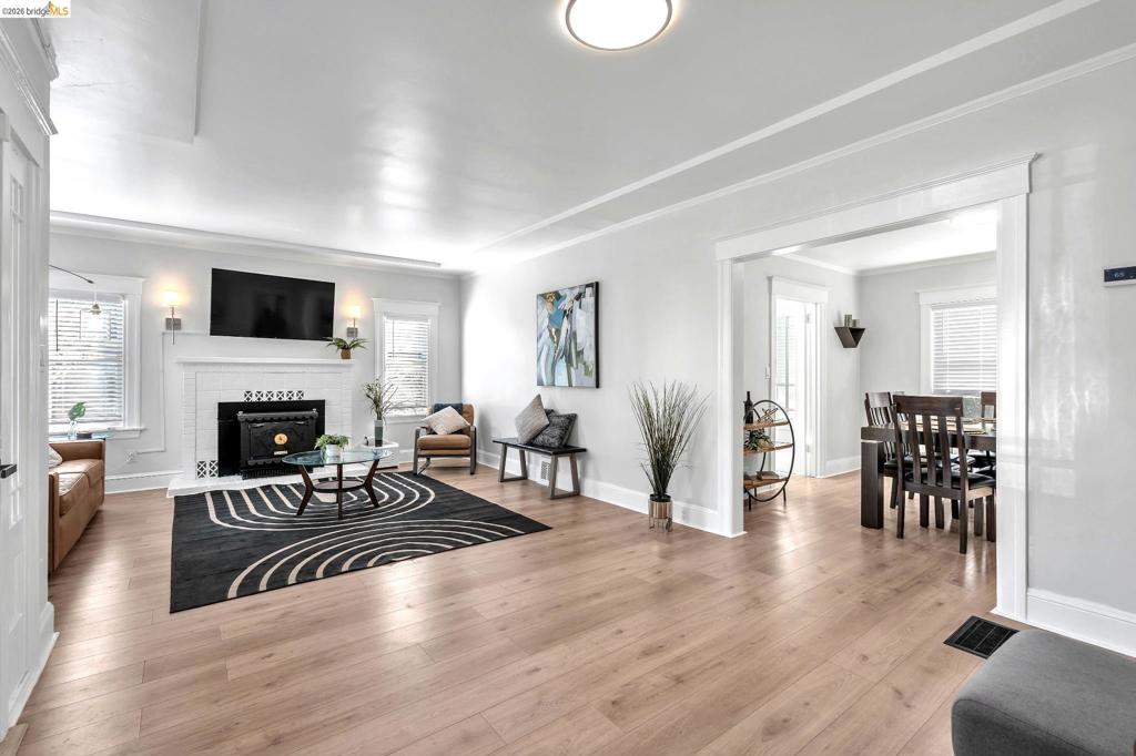 15 Monte Vista Ave