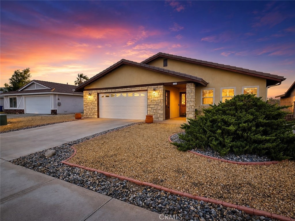 13748 Greenwood