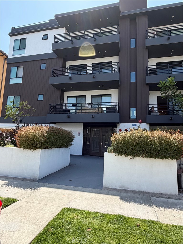 1123 S Shenandoah 303