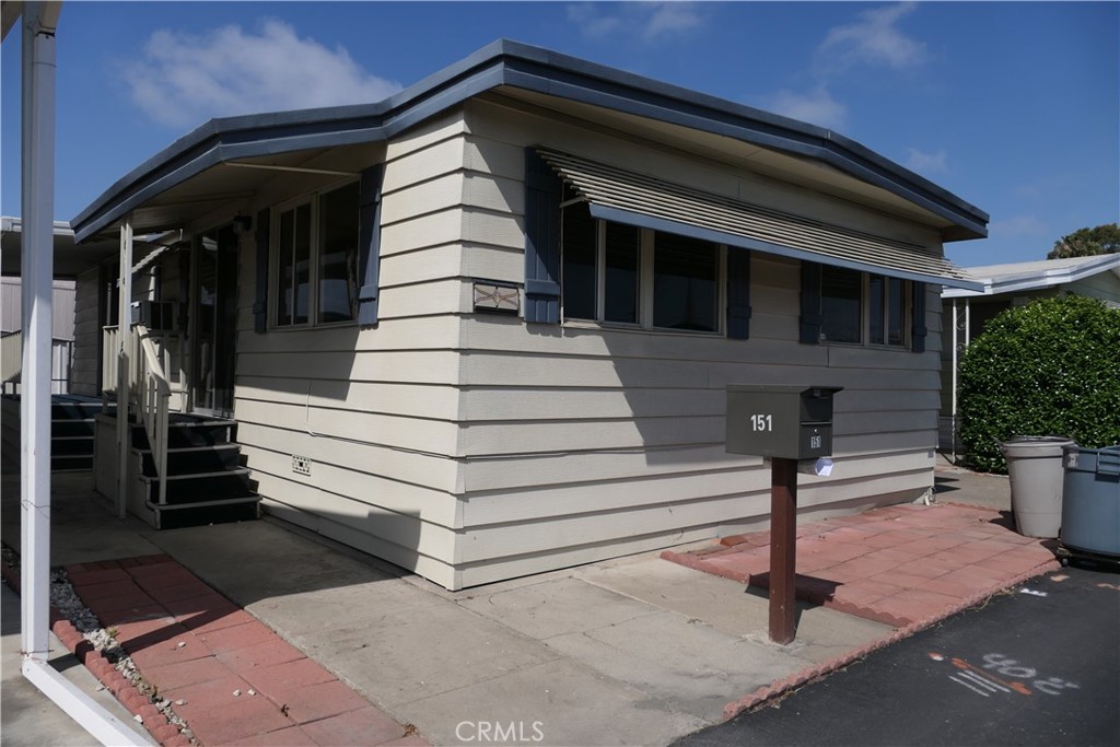 15621 Beach 151