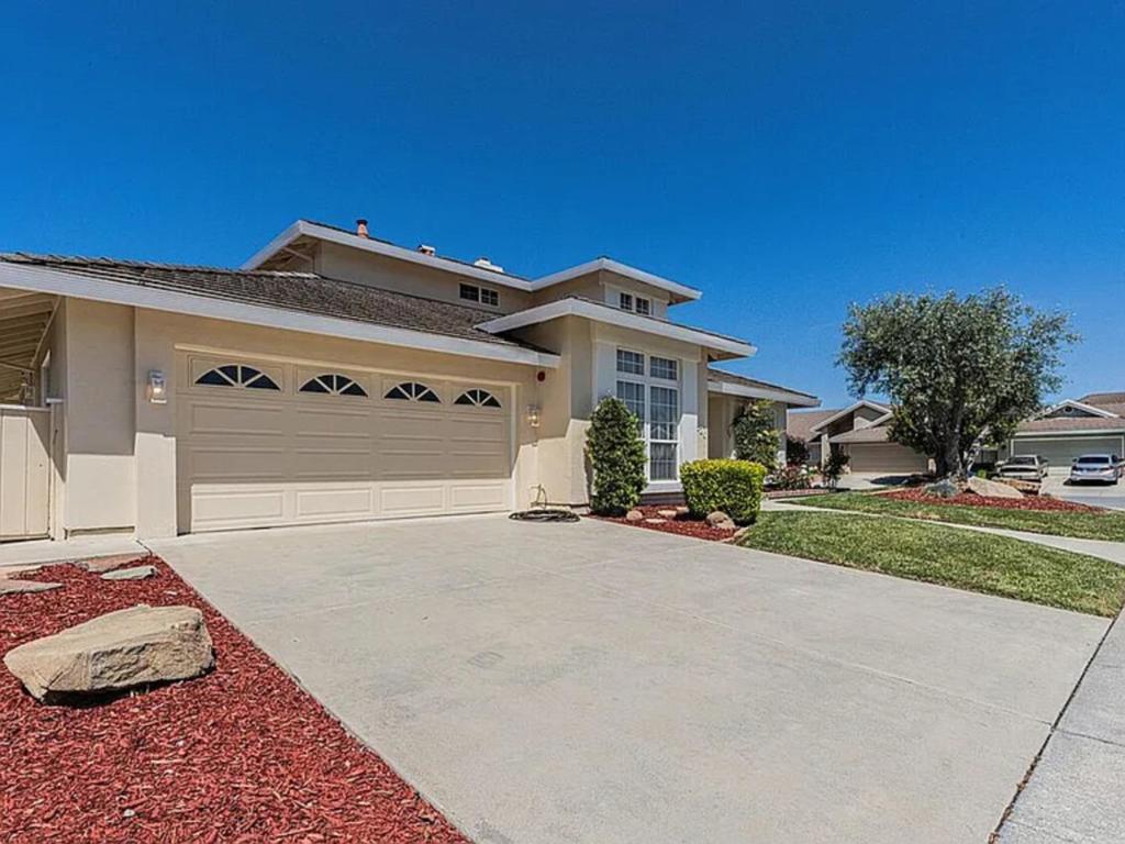 1520 Cambridge Court