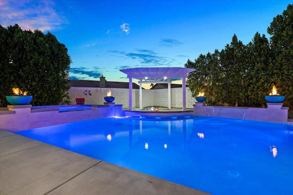 81135 Avenga Court
