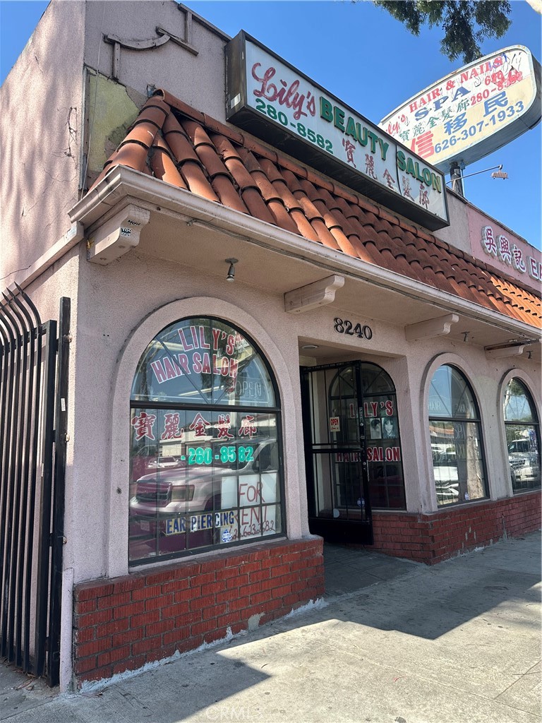 8240 E Garvey
