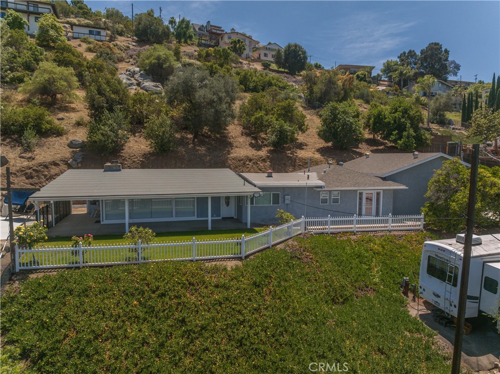897 Leland Place