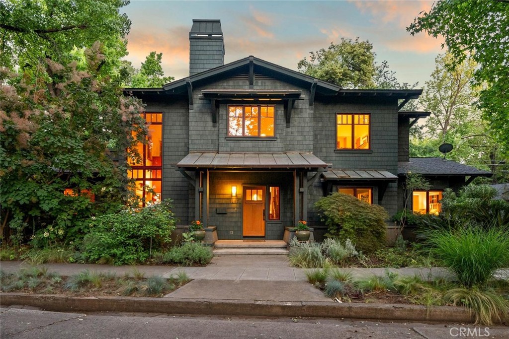 1253 Woodland Avenue