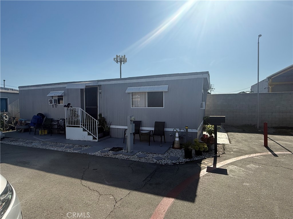 1517 Merced 43