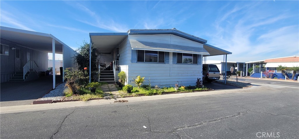 1065 Lomita Boulevard 13