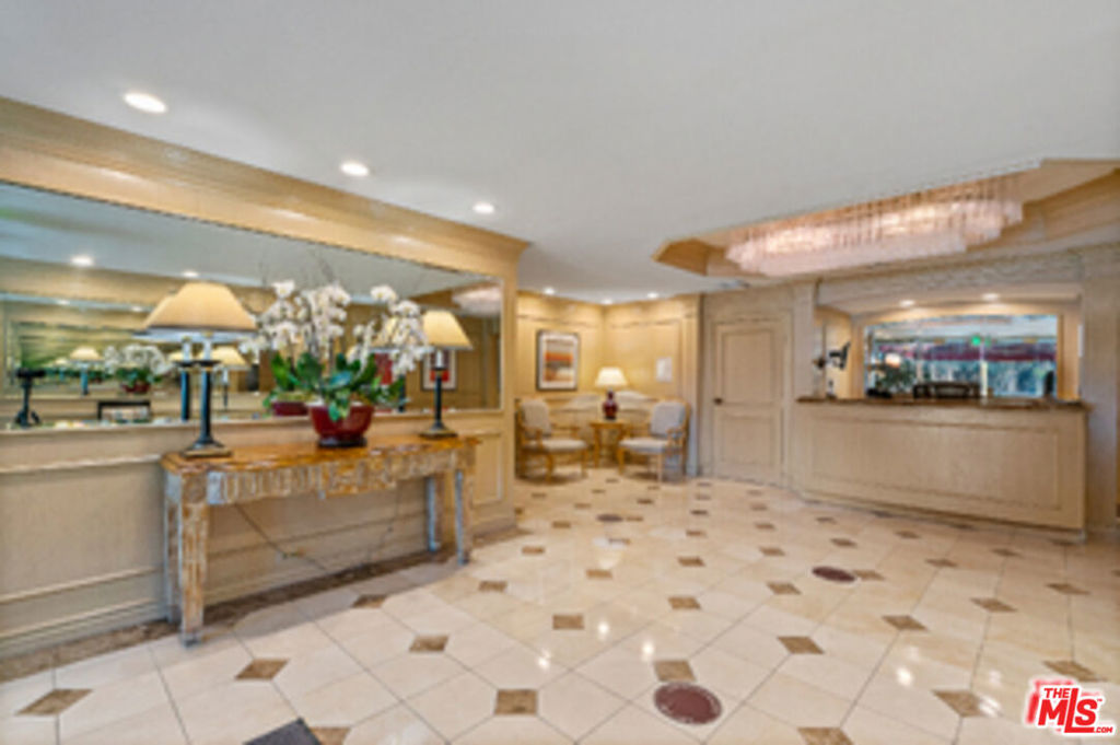 10751 Wilshire Boulevard 906