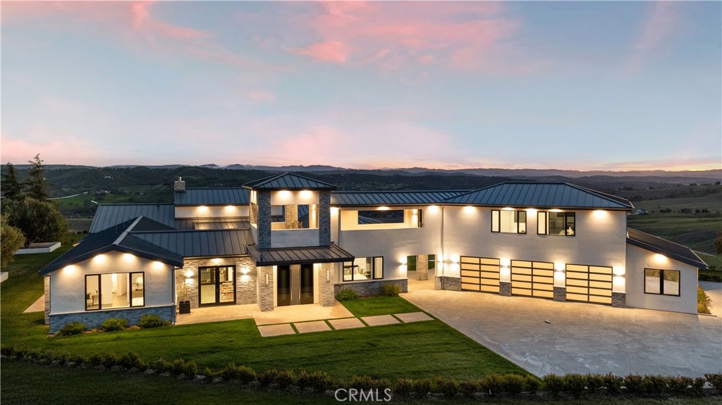 888 Camino Vina