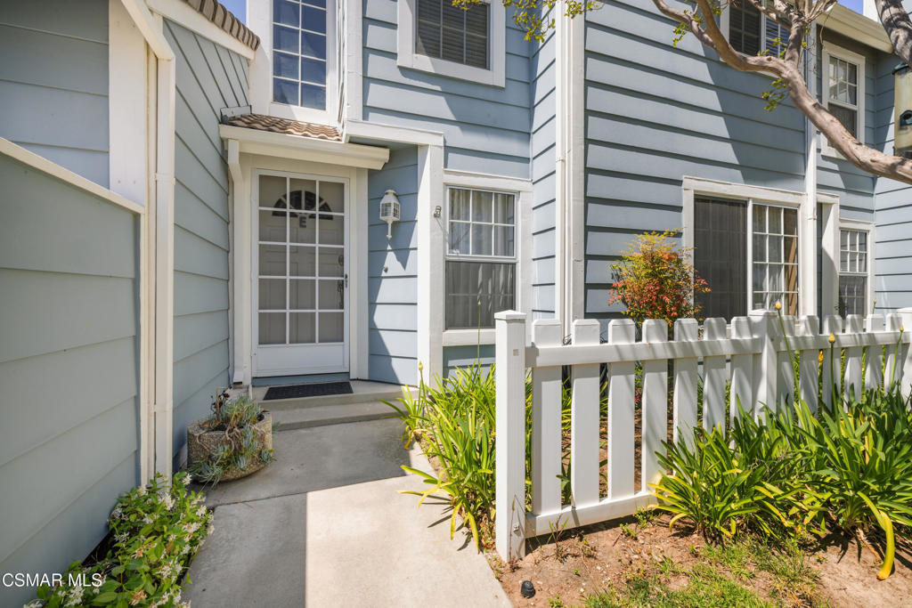 345 Jeremiah Drive E