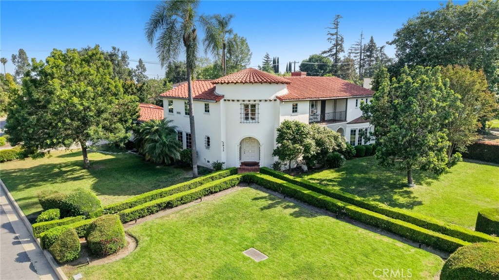 2932 Gainsborough Drive