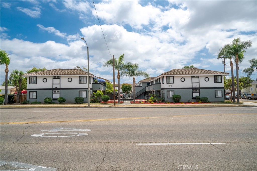 875 N Olive
