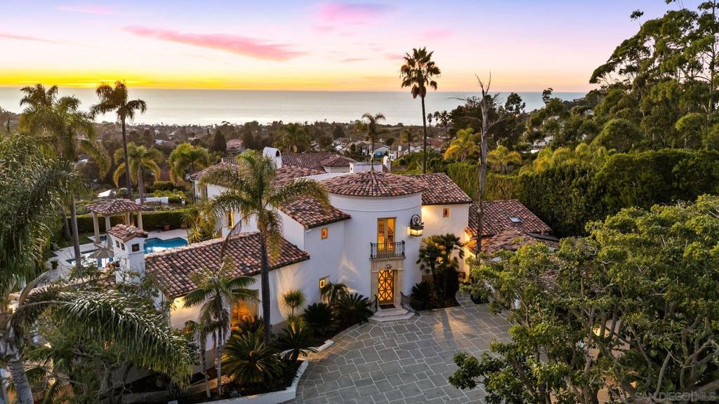 6692 La Jolla Scenic Dr S