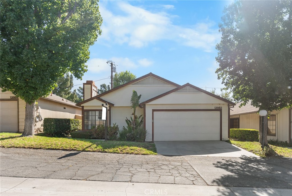 13982 Olive Grove Lane